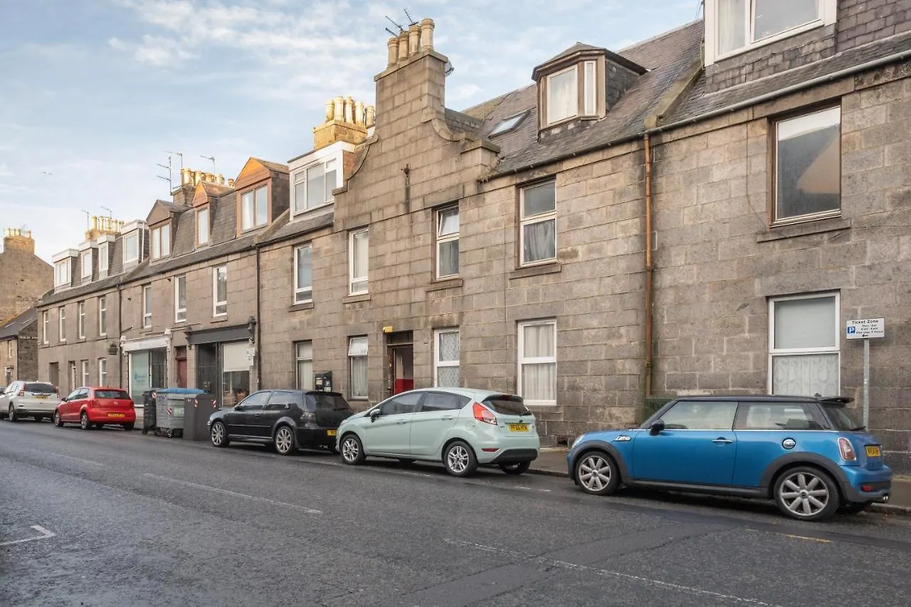 Hutch 2 Bed Apart Aberdeen United Kingdom
